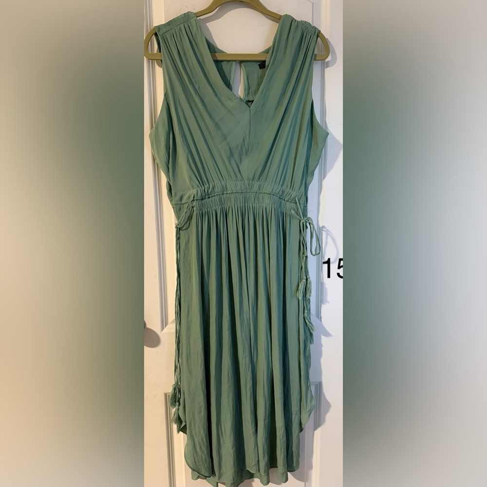 T TAHARI V-Neck Sleeveless Drawstring Waist Midi Dress Green sz 14 aprox boho - Picture 2 of 13